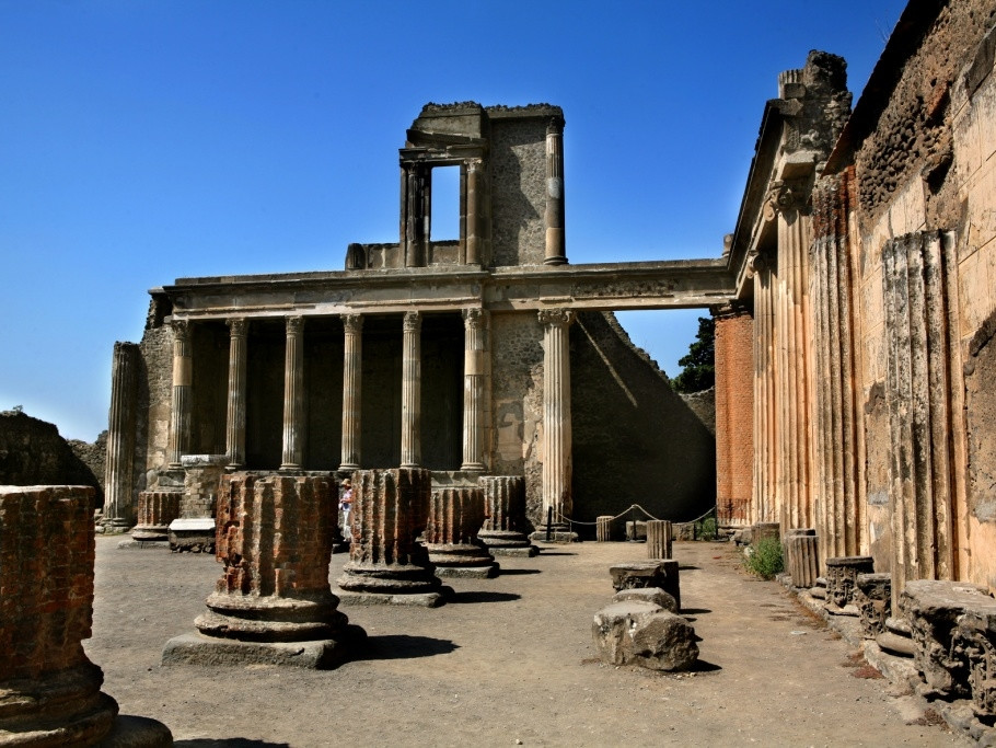 Pompeii with the Vesuvius in background