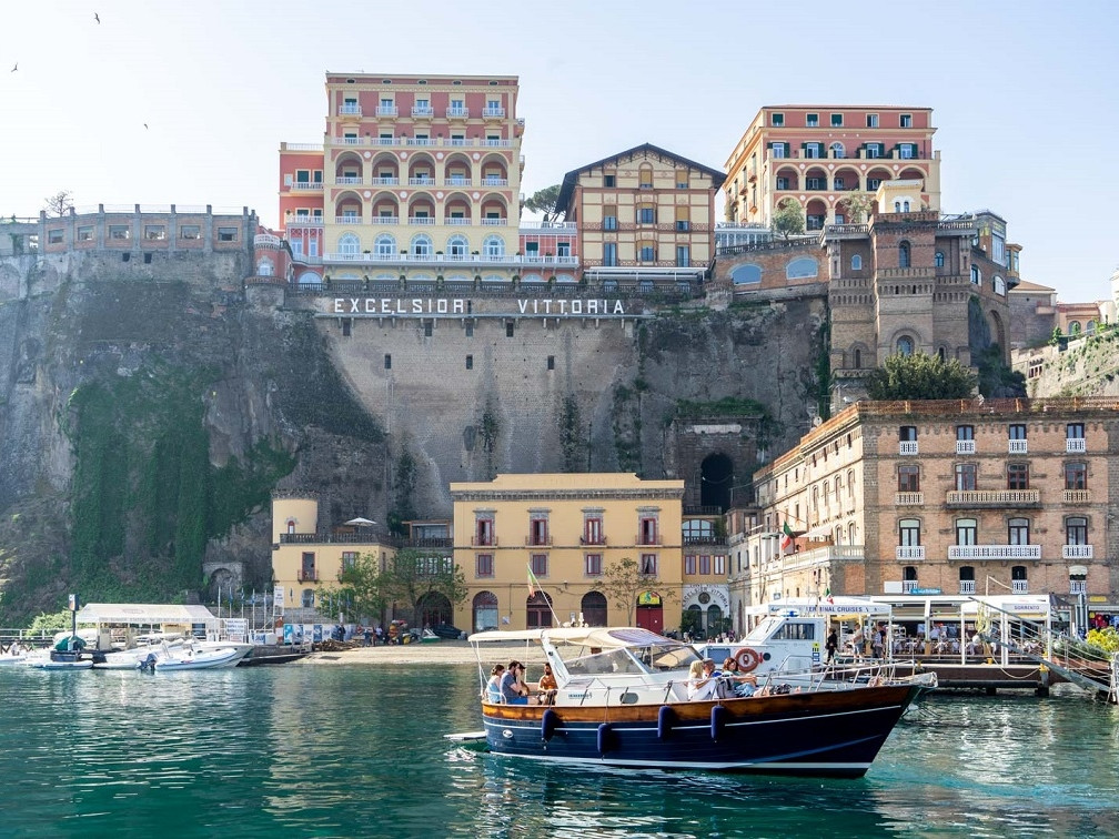 GOLDENTOURS INTERNATIONAL