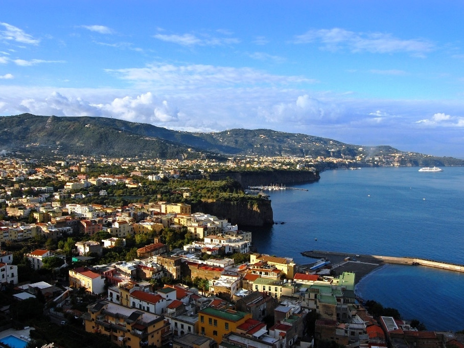 GOLDENTOURS INTERNATIONAL