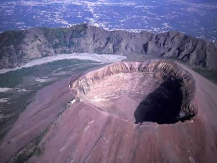 GOLDENTOURS INTERNATIONAL