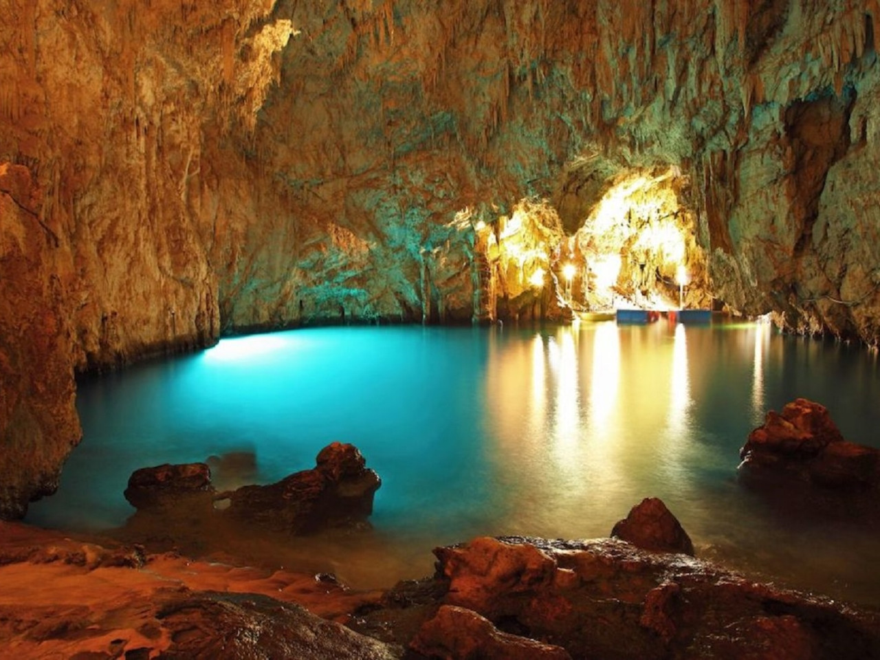 GOLDENTOURS INTERNATIONAL