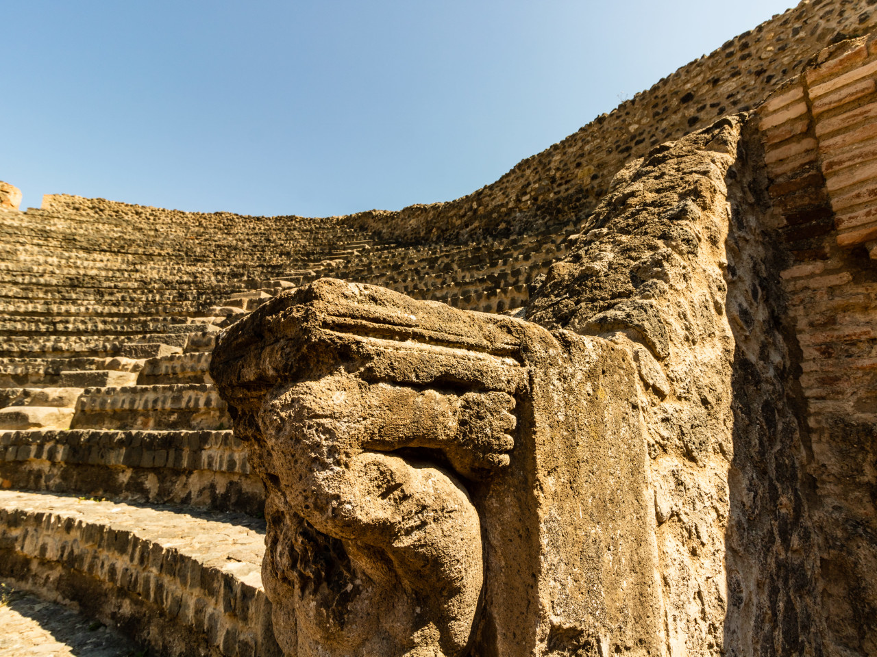 GOLDENTOURS INTERNATIONAL