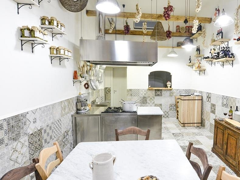 GOLDENTOURS INTERNATIONAL