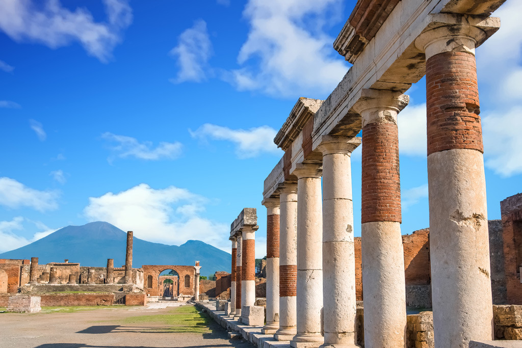 GOLDENTOURS INTERNATIONAL