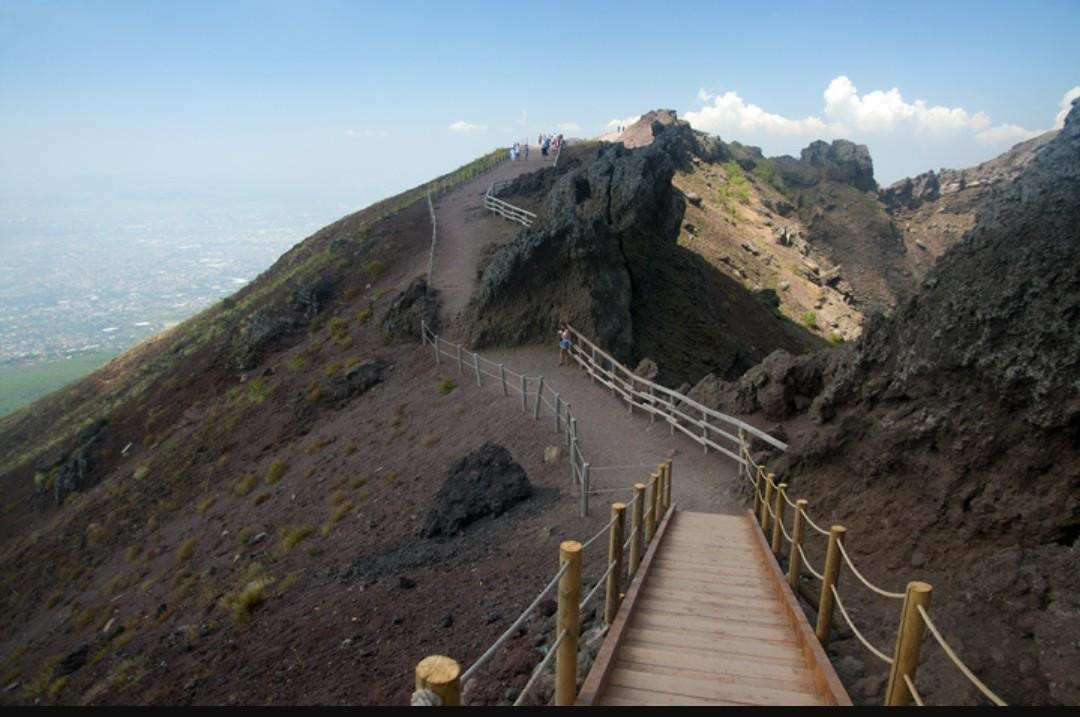 GOLDENTOURS INTERNATIONAL